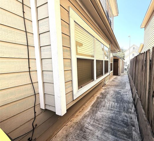 7138 Sun Village Drive, Houston, TX 77083