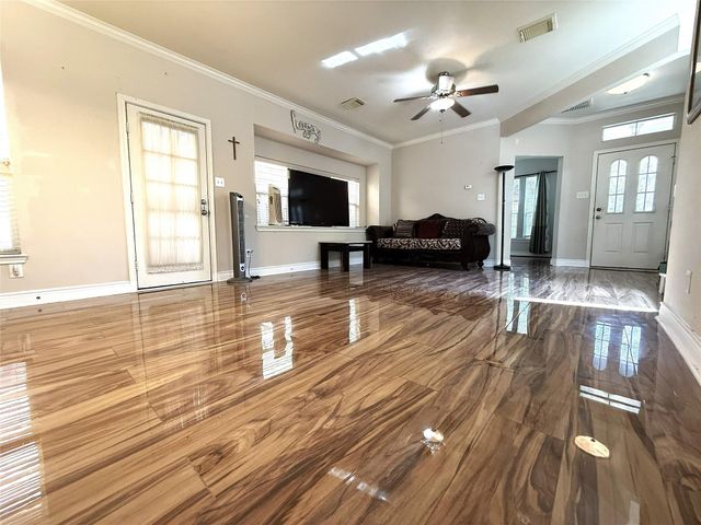 7138 Sun Village Drive, Houston, TX 77083