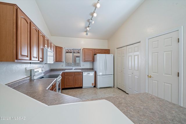 333 E Camino Rancho Cielo, Sahuarita, AZ 85629