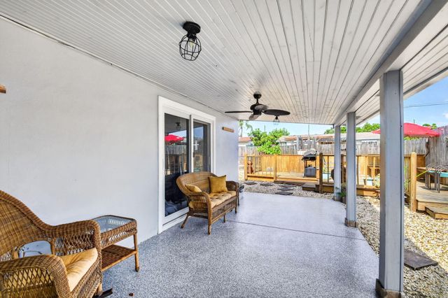 318 Glen Arbor Terrace, Boynton Beach, FL 33426