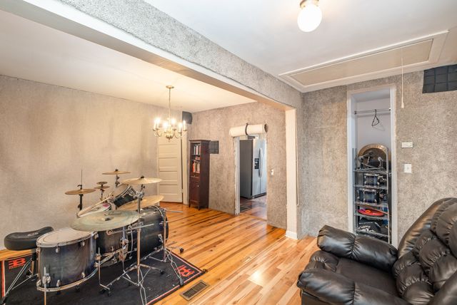 112 Main St, W, Wartrace, TN 37183