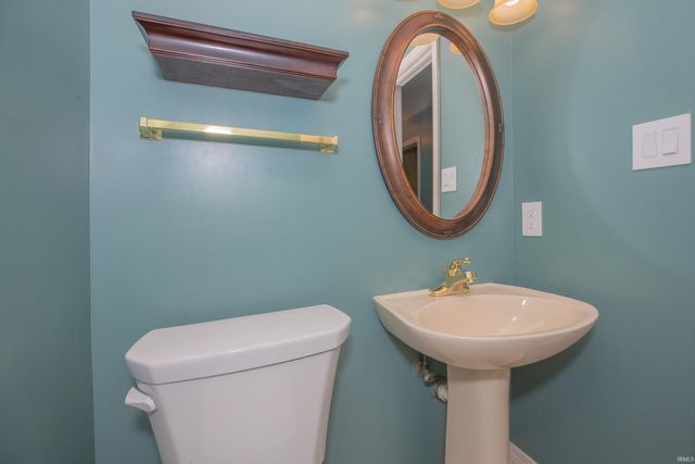 6600 Red Horse Pike, Newburgh, IN 47630