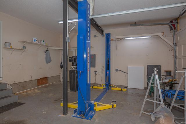 6600 Red Horse Pike, Newburgh, IN 47630