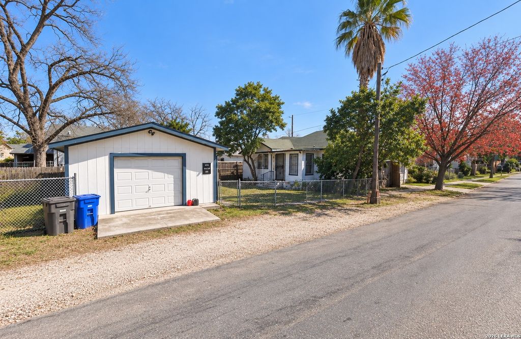 455 WALTON AVE, San Antonio, TX 78225