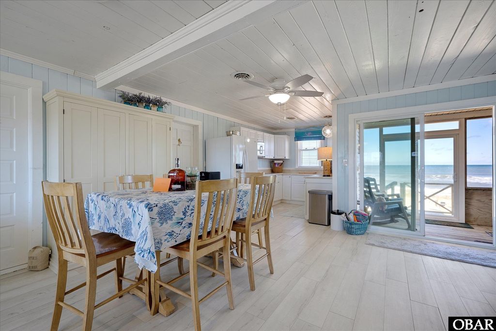 Image 11 of property listing at 4515 N Virginia Dare Trail, Kitty Hawk, NC 27949