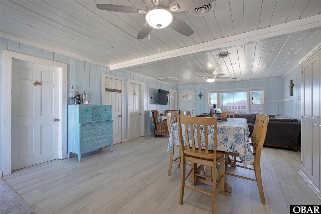 Image 13 of property listing at 4515 N Virginia Dare Trail, Kitty Hawk, NC 27949