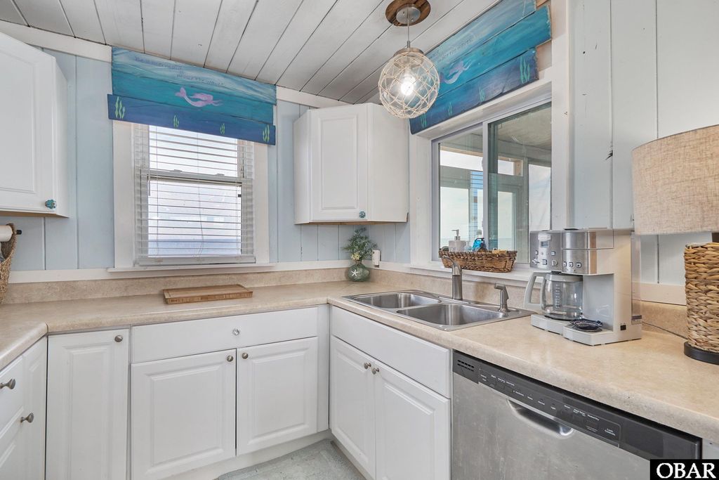 Image 17 of property listing at 4515 N Virginia Dare Trail, Kitty Hawk, NC 27949