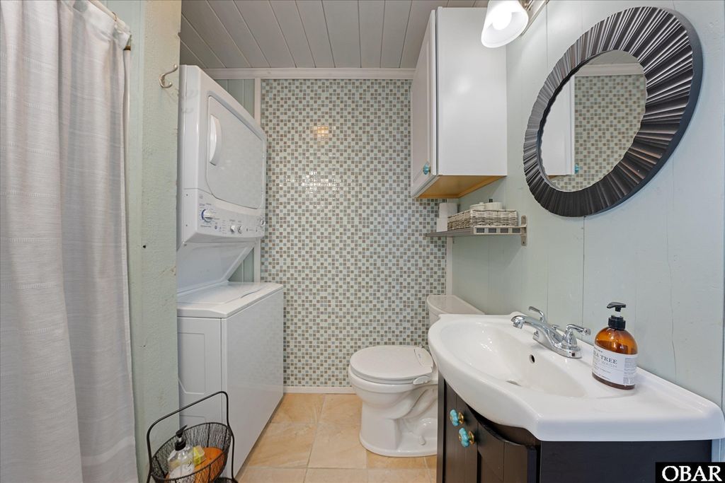 Image 20 of property listing at 4515 N Virginia Dare Trail, Kitty Hawk, NC 27949