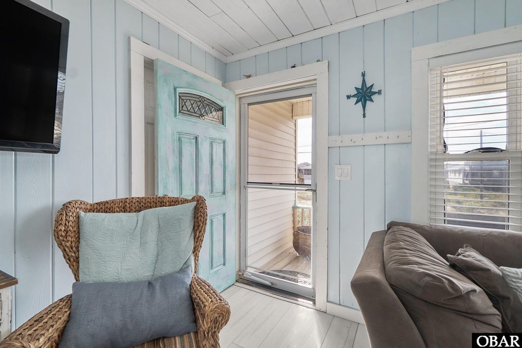 Image 3 of property listing at 4515 N Virginia Dare Trail, Kitty Hawk, NC 27949