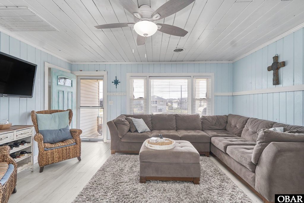 Image 10 of property listing at 4515 N Virginia Dare Trail, Kitty Hawk, NC 27949
