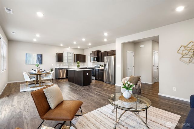 1177 SW Pendleton Way, Port Orchard, WA 98367