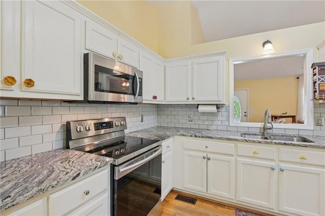 29 Wey Bridge Court, White, GA 30184