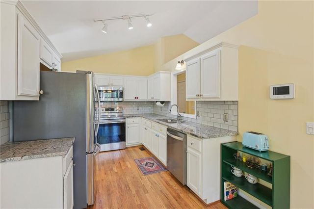 29 Wey Bridge Court, White, GA 30184