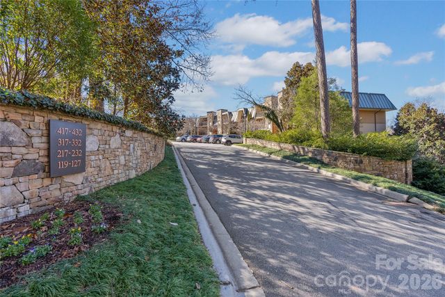 325 Bowling Park Road, Asheville, NC 28803