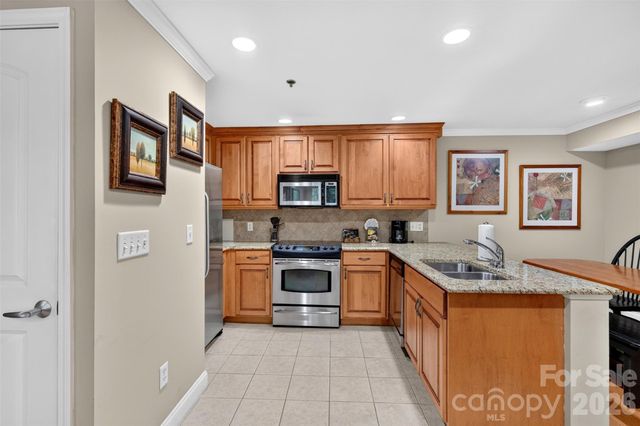 325 Bowling Park Road, Asheville, NC 28803
