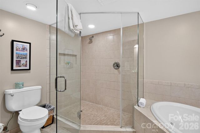 325 Bowling Park Road, Asheville, NC 28803
