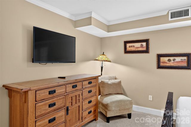 325 Bowling Park Road, Asheville, NC 28803
