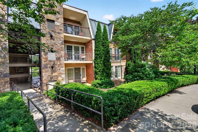 325 Bowling Park Road, Asheville, NC 28803