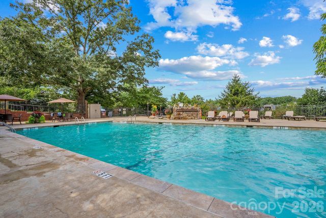 325 Bowling Park Road, Asheville, NC 28803