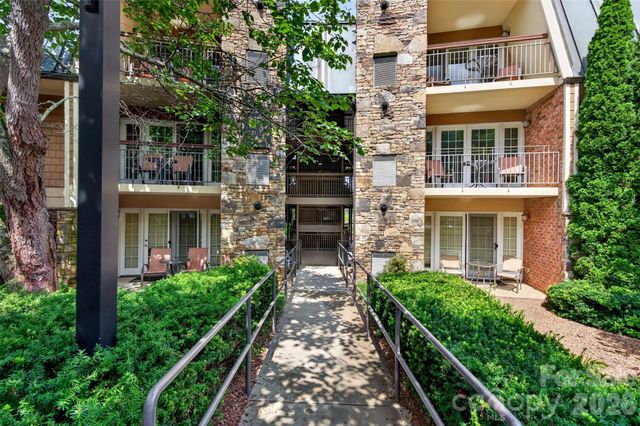 325 Bowling Park Road, Asheville, NC 28803