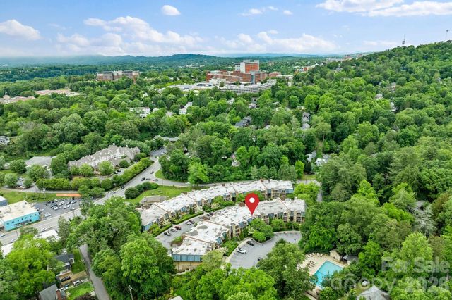 325 Bowling Park Road, Asheville, NC 28803