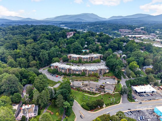 325 Bowling Park Road, Asheville, NC 28803