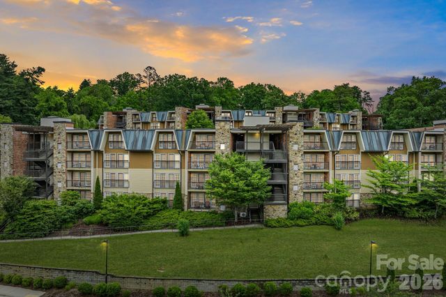 325 Bowling Park Road, Asheville, NC 28803