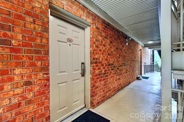325 Bowling Park Road, Asheville, NC 28803
