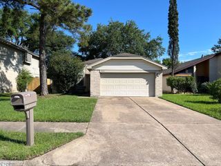 10550 Walnut Glen Drive, Houston, TX 77064