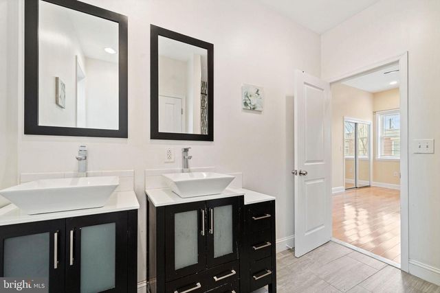 1241 S 22ND ST, Philadelphia, PA 19146