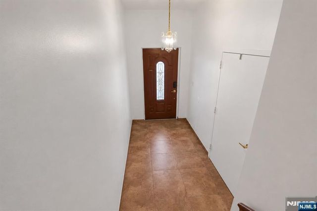 69 4th Street, Paterson, NJ 07522