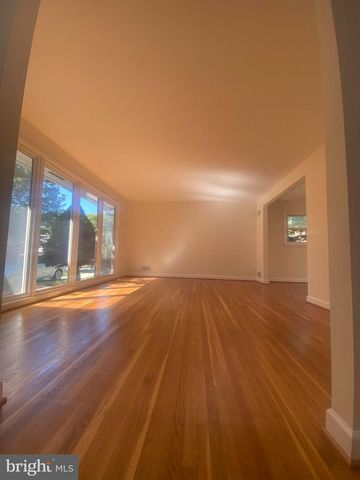 2209 MARK CT, Silver Spring, MD 20910