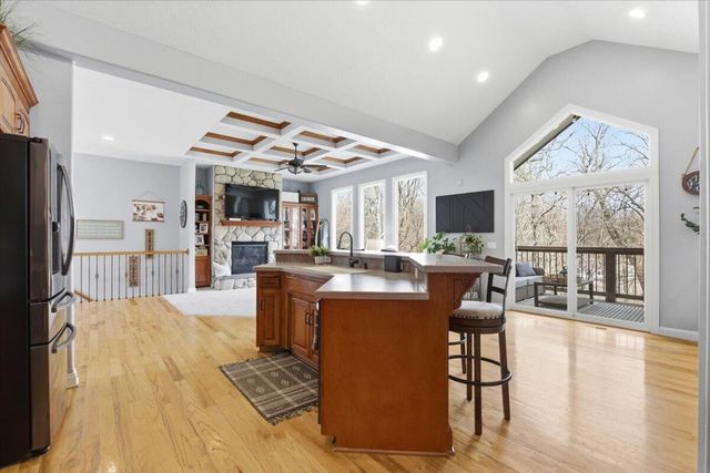 211 PARKWILD Drive, Council Bluffs, IA 51503