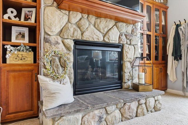 211 PARKWILD Drive, Council Bluffs, IA 51503