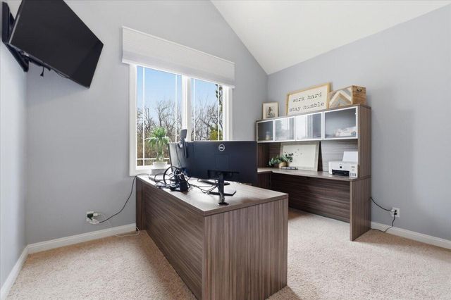 211 PARKWILD Drive, Council Bluffs, IA 51503