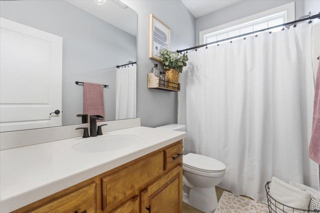 211 PARKWILD Drive, Council Bluffs, IA 51503