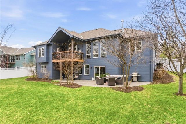 211 PARKWILD Drive, Council Bluffs, IA 51503