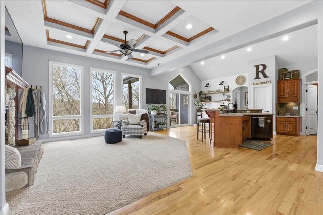 211 PARKWILD Drive, Council Bluffs, IA 51503