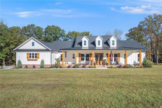 560 Forrest Drive, Pea Ridge, AR 72751