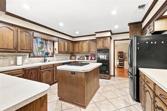 438 Santa Anna Drive, Lake Charles, LA 70611