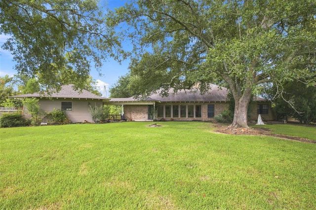438 Santa Anna Drive, Lake Charles, LA 70611