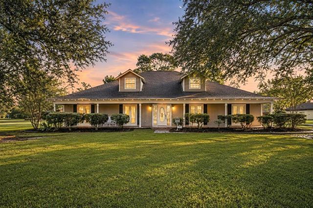 438 Santa Anna Drive, Lake Charles, LA 70611