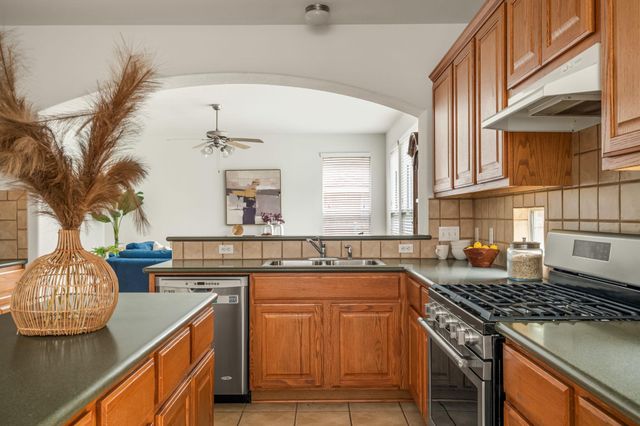 10004 Isle Royale WAY, Austin, TX 78747