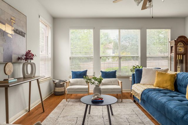 10004 Isle Royale WAY, Austin, TX 78747