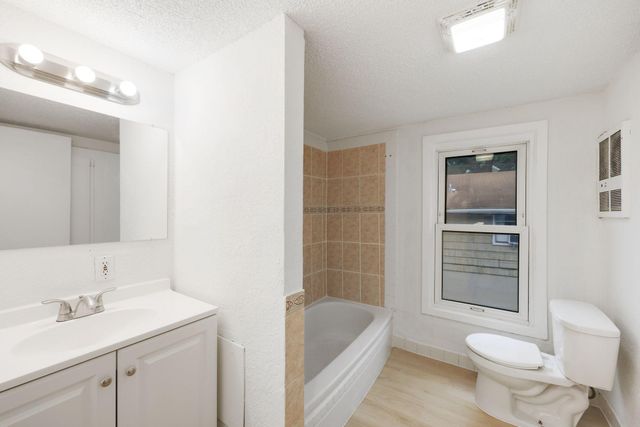 1111 28th Avenue NE, Minneapolis, MN 55418