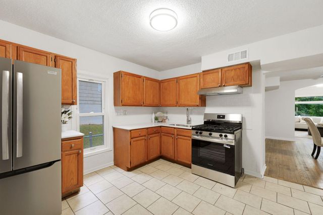 1111 28th Avenue NE, Minneapolis, MN 55418