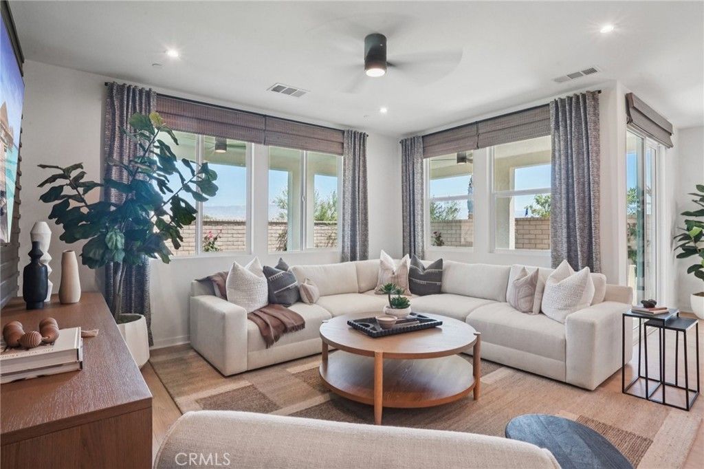 Image 7 of property listing at 73550 Raphael Drive, Palm Desert, CA 92211