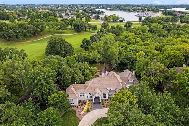 425 NE Saint Andrews Circle, Lee's Summit, MO 64064