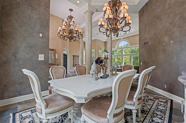 425 NE Saint Andrews Circle, Lee's Summit, MO 64064