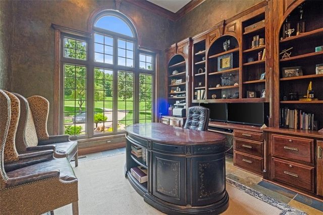 425 NE Saint Andrews Circle, Lee's Summit, MO 64064